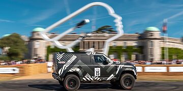 Defender Dakar D7X-R debiutas Gudvude