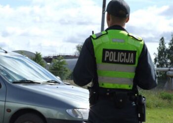 Išaiškinti sukčiai telefonu iš moterų vilioję pinigus