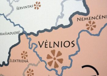 Parko lankytojai  mokosi kalbėti žemaitiškai