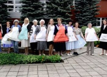 Siuvinėtojų išmonė – prijuostėse