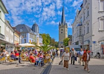 Jau tradicija tapusi plungiškių viešnagė Mendene