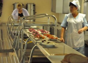 Šauktinių mitybos racionas: ko galime pasimokyti?