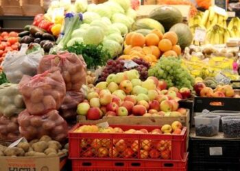 Bulvės nepelnytai vejamos nuo sveikuolių stalo