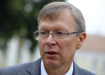 Migrantų antplūdis į Europos vyriausybes atves kraštutinius dešiniuosius