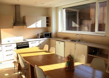 Tėvų globos netekę vaikai gyvens naujuose namuose