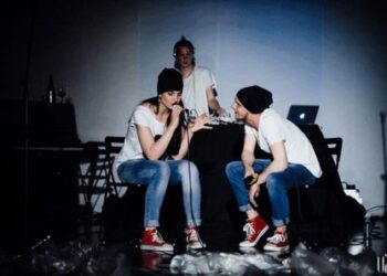 VIRUS TEATRAS: Šiaulių dailės galerijoje bus paskelbtas koncertinis – teatrinis manifestas „Deguonis“