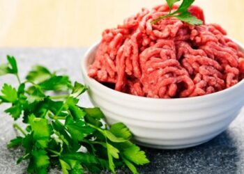 Mėsos faršas – pirkti ar vengti?