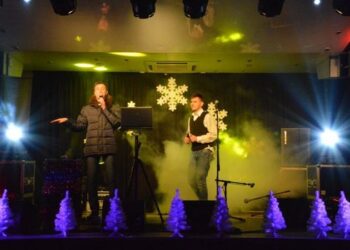 Kalėdų eglutės įžiebimo šventė Naisiuose