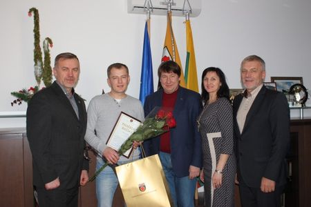 „Globalios Lietuvos“ apdovanojimų laureatas A. Bijanskis pagerbtas Savivaldybėje