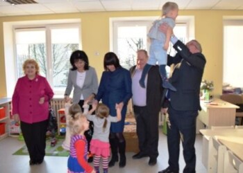 Atnaujintame „Ąžuoliuke“ apsilankė Savivaldybės vadovai