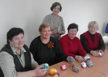 Mokėsi viena iš kitos