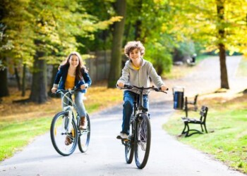 Klaipėdoje jaunimas į mokslo įstaigas bus skatinamas judėti dviračiais