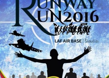 Bėgime „Runway Run 2016“ galimybė lenktyniauti su naikintuvu