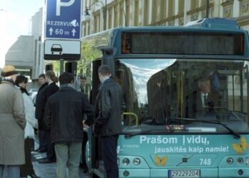 Žmonėms su specialiaisiais poreikiais bus lengviau keliauti viešuoju transportu