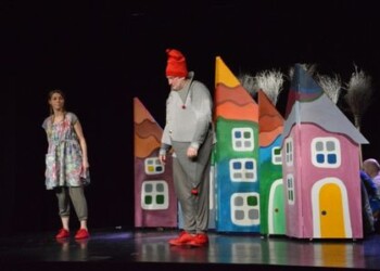 „Naisių vasaros teatro“ žiūrovams – premjera „Melagių pilis“