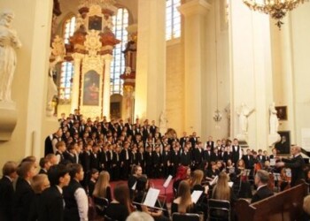 Pavasario kelionę po Lietuvą pradeda berniukų chorų festivalis