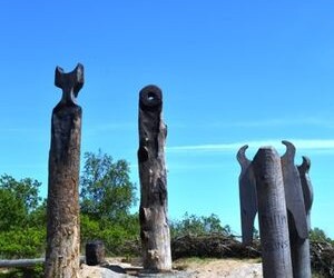 Šventojoje atnaujinamas Žemaičių alkas