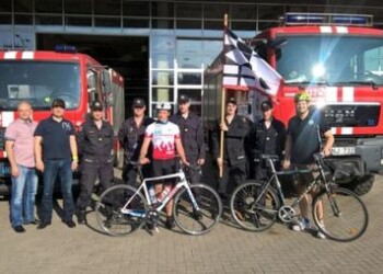 Aplink Lietuvą dviračiu: ugniagesys gelbėtojas pasiekė Vilnių