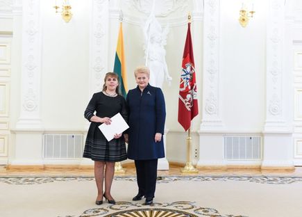 Regina Musteikienė apdovanota Prezidentūroje