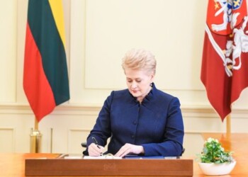 Prezidentė už teisėjo vardo pažeminimą atleido Akmenės teisėją