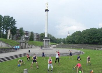Žalios miesto erdvės tarnauja miestiečių poilsiui ir sportui