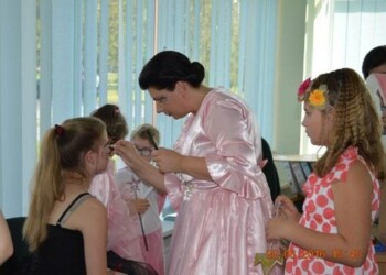 Knygų personažai rinkosi Gruzdžiuose