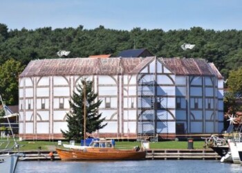 Neringoje – įspūdinga viduramžių teatro kopija