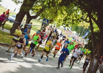 Paskutinįjį rugsėjo šeštadienį Nidos gatvėse vyks pusės maratono bėgimas