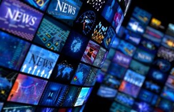 Karalius nuogas arba kodėl medijoms taip lengva mumis žaisti?