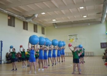 Laukuvos Norberto Vėliaus gimnazijoje atidaryta sporto salė