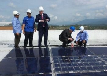 Lietuviška saulės jėgainė pradeda gaminti energiją Malaizijoje