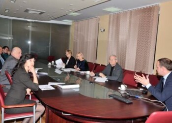 Diskutuota apie gatvių apšvietimo gerinimą