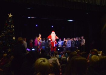 Kalėdinės eglės įžiebimo šventė Naisiuose