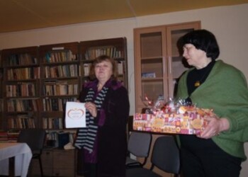 Klubo „Mano namai“ narės nešė Kalėdų dvasią į nakvynės namus