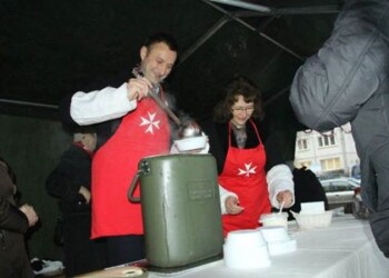 Žvarbią žiemos dieną šildė gerumas