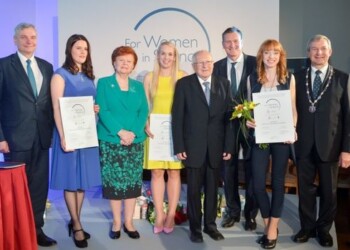 Lietuvos moterys mokslininkės kviečiamos dalyvauti  programos Mokslo moterims konkurse