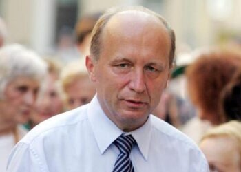 Andrius Kubilius: „Prokurorai galėtų pasidomėti Petro Gražulio automobilio įsigijimo aplinkybėmis, o ryšiai su „Rosneft“ nestebina“