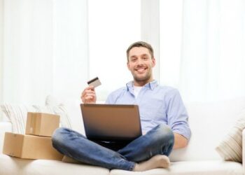 Lietuvos paštas fiksuoja e. prekybos šuolį