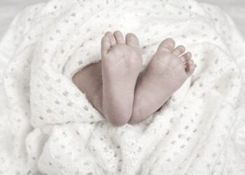 Šiauliuose mergina pagimdė negyvą kūdikį