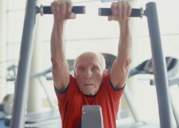 92-ejų senolis Zigmas: kartais sportuoju be išeiginių