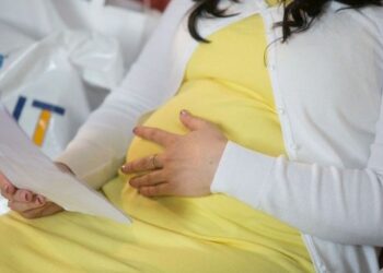 Seimas spręs, ar įteisinti gimdymus namuose