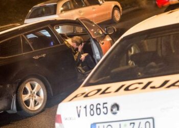 Baigėsi terminas: nuo šiandien policija nepavyzdingus vairuotojus baus be gailesčio