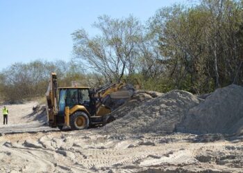 Palangos paplūdimyje prasidėjo ekstremalios situacijos likvidavimo darbai