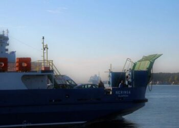 Paprastesnė persikėlimo į Kuršių neriją tvarka besinaudojantiems bilieto kompensavimu: daugiau alternatyvų moksleiviams