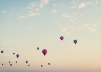 Skrydis oro balionu: viskas, ką reikia žinoti