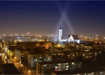 Šiauliuose šviesos įžiebiamos ir saulei nusileidus