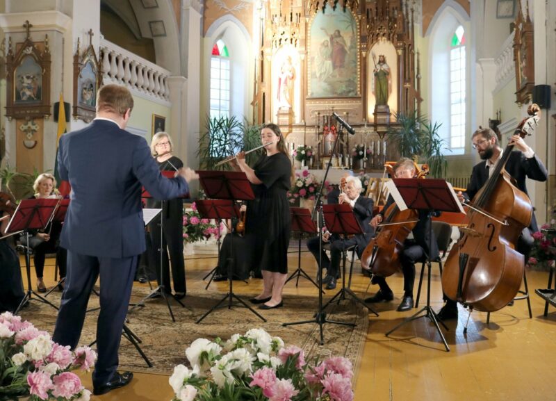 „Muzikinės bažnyčių naktys Šiaulių rajone“: kviečia klausytis muzikos po bažnyčios skliautais