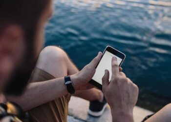 Dalykai kuriuos galima atlikti per mobilųjį telefoną