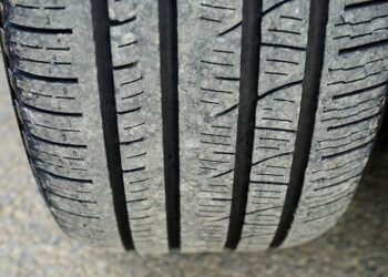 Ar tikrai universalios padangos saugios žiemą?