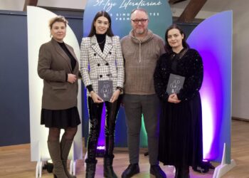 Literatūrinė Ievos Simonaitytės premija įteikta rašytojui Sigitui Benečiui už novelių knygą „Apgaulė”